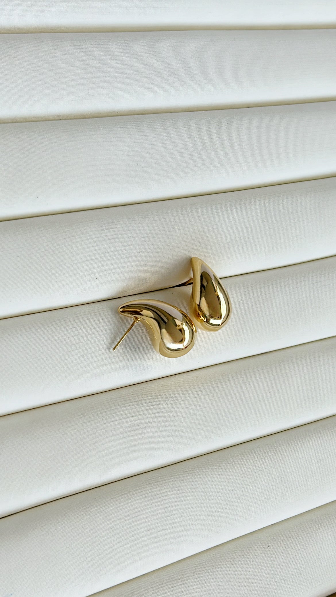 Brinco Gota Boleado Liso M