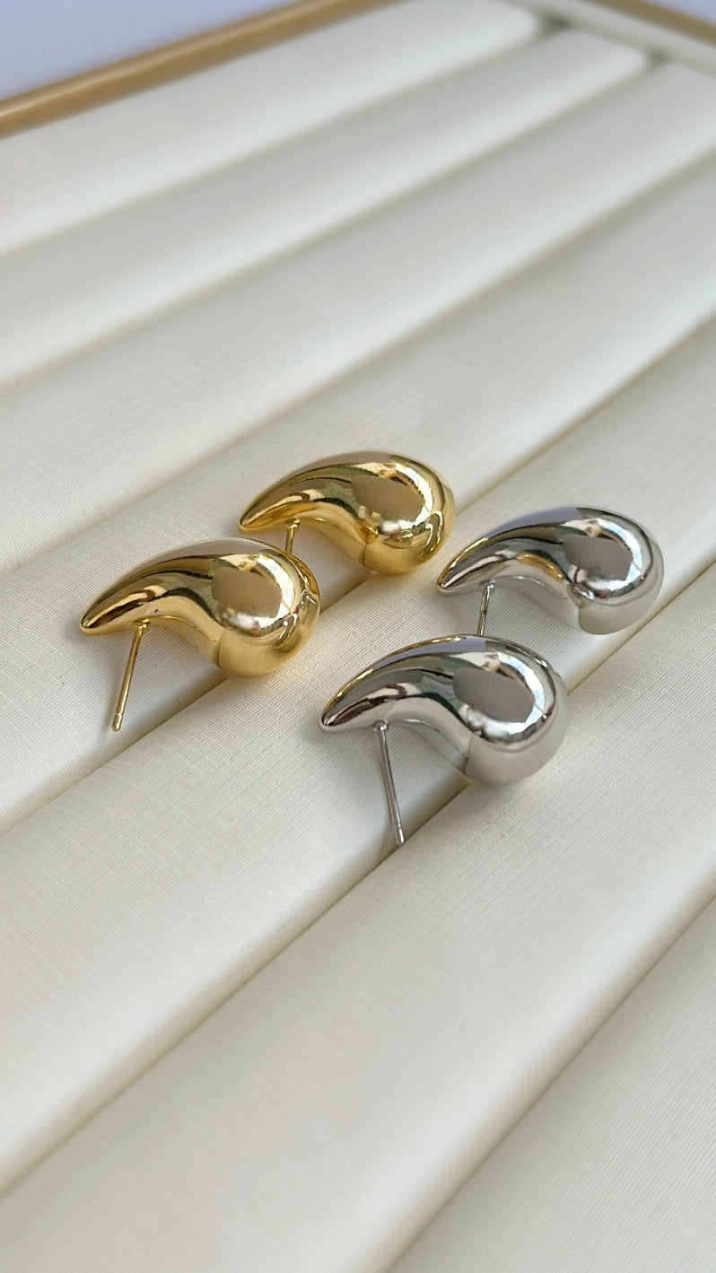 Brinco Dupla Gota Boleado Dourado