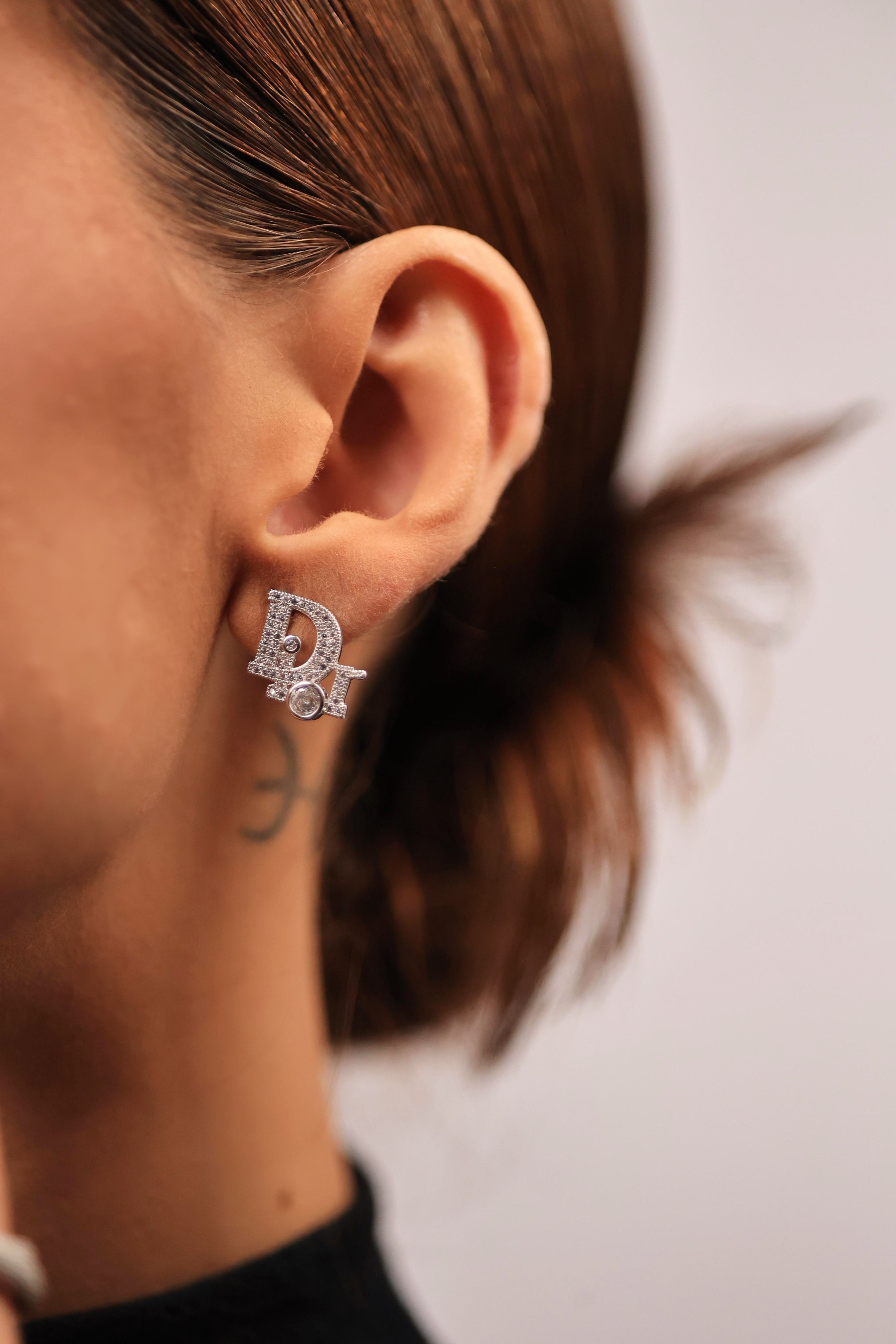 Brinco Inspiração Cravejado Banho Ródio