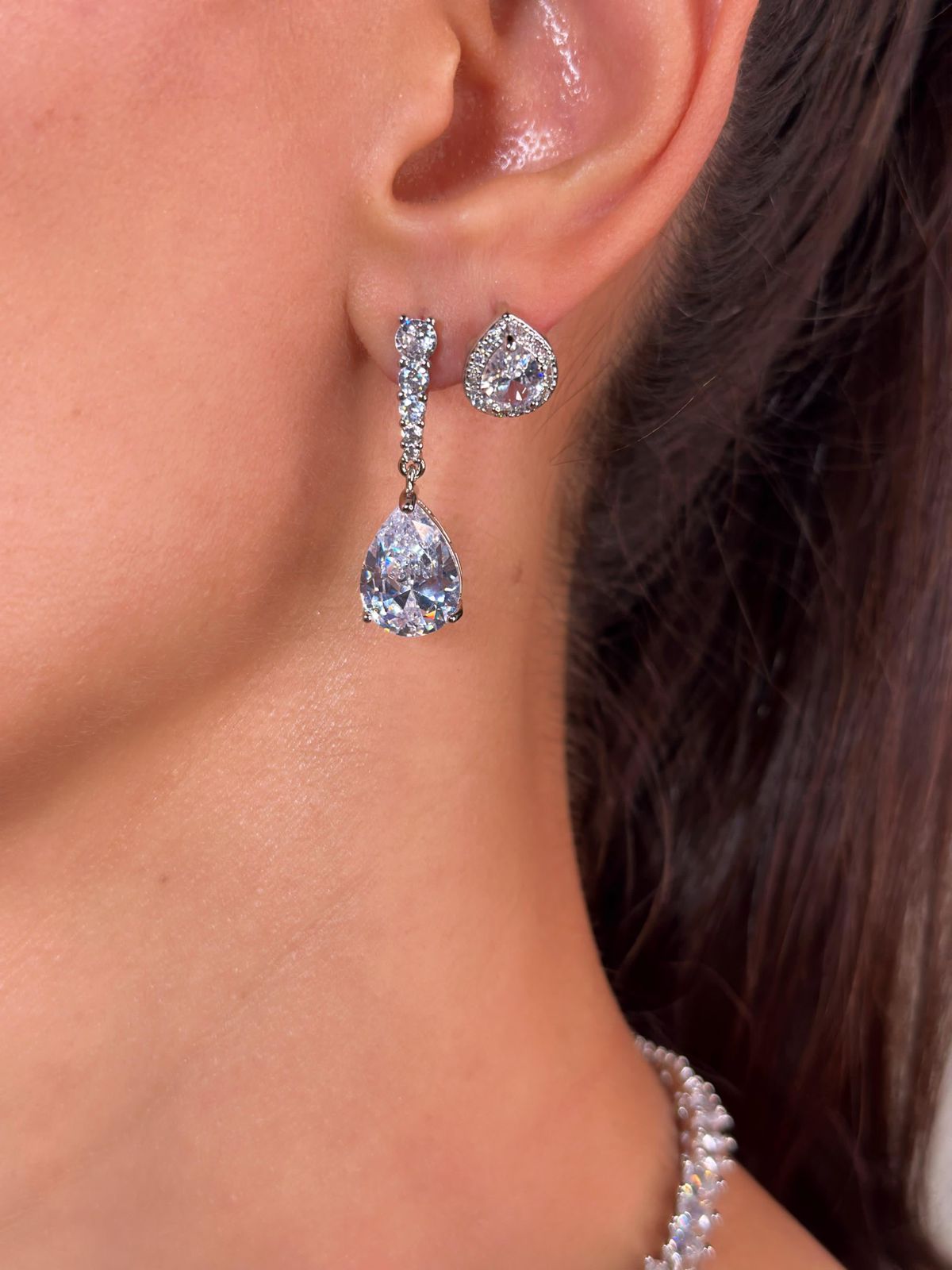 Brinco Gota com Zircônia Banho Ródio