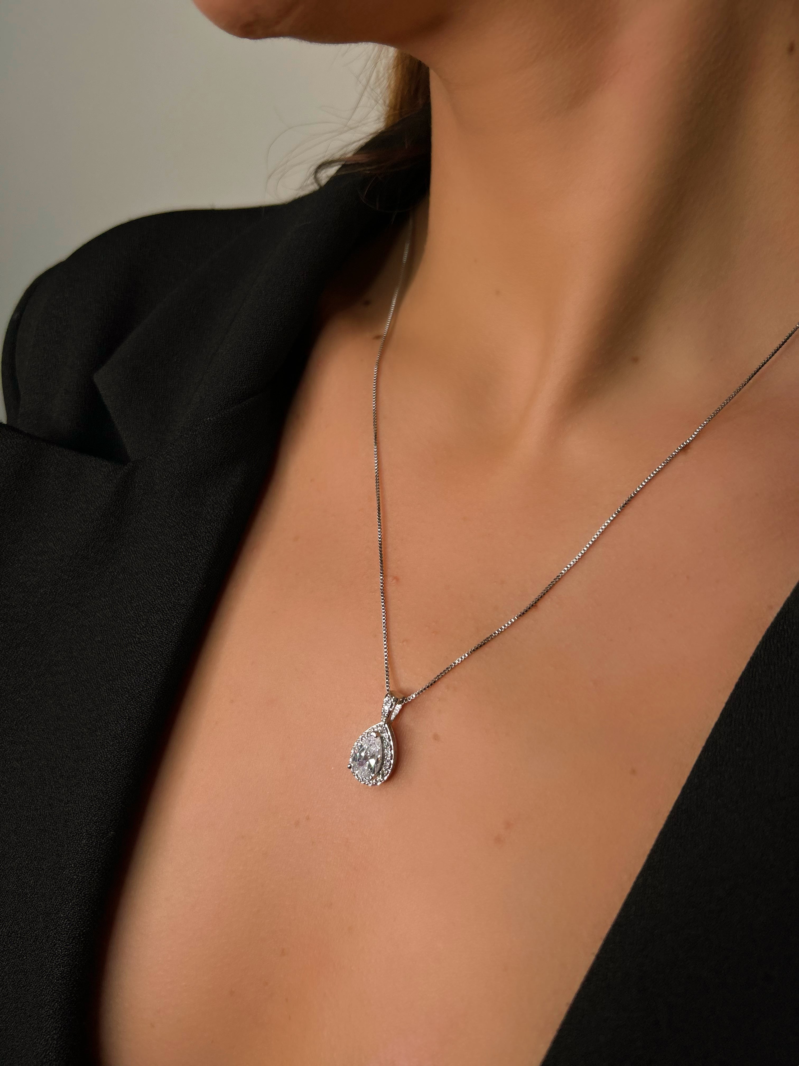 Colar Pingente Gota Zircônia  Banho Ródio