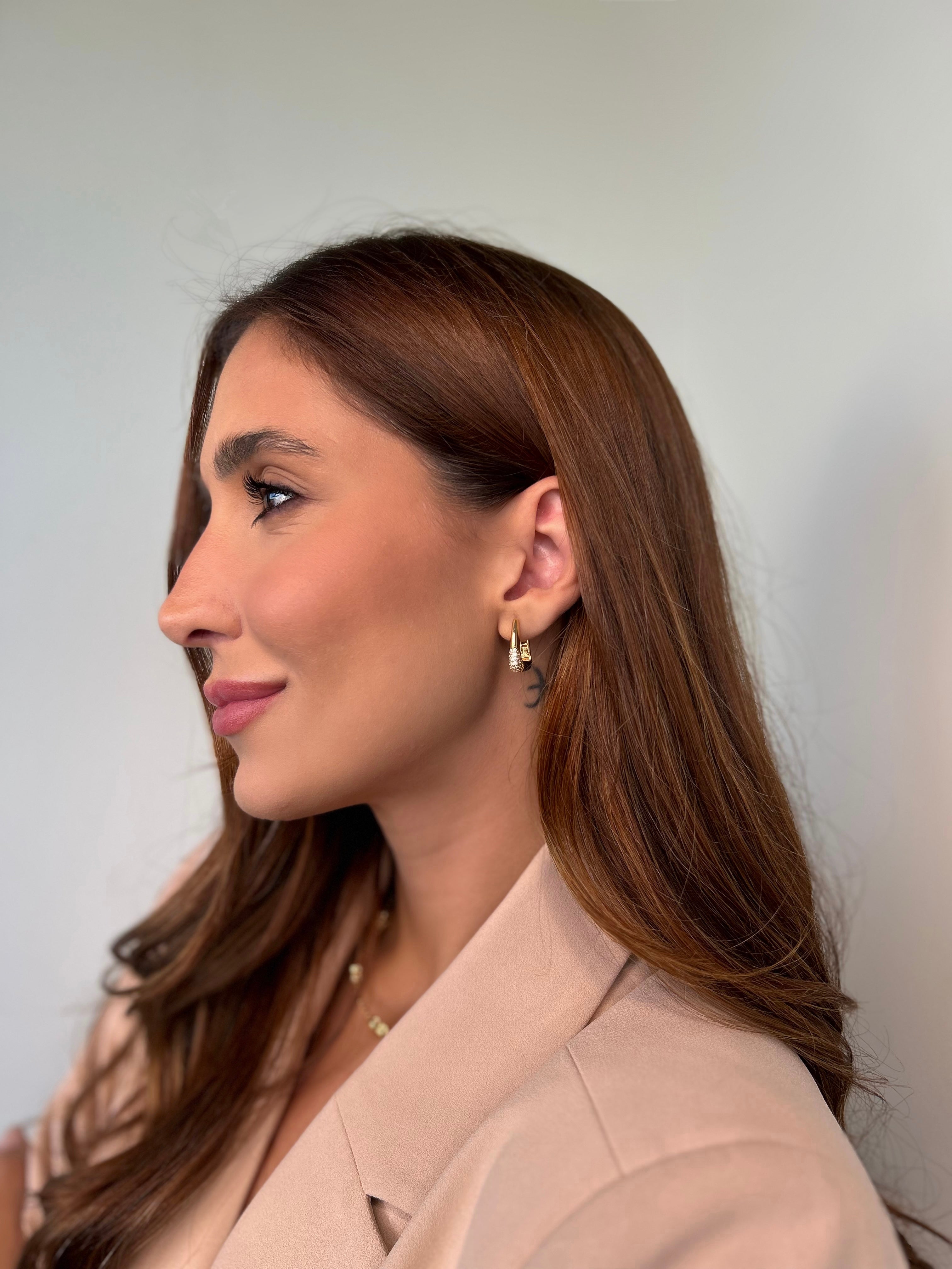 Argola Quadrada Com Zircônia Dourada