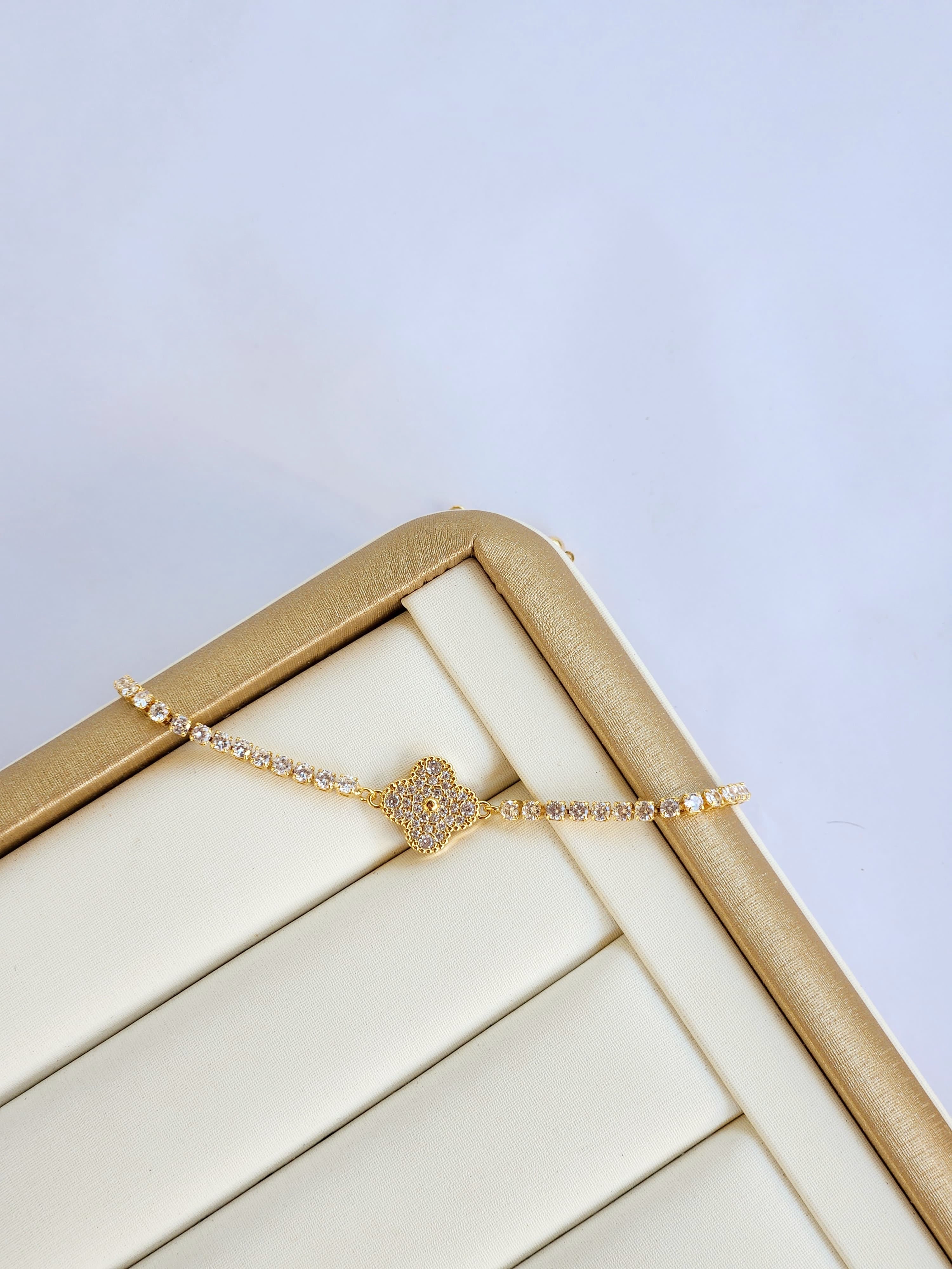 Pulseira Trevo Dourada