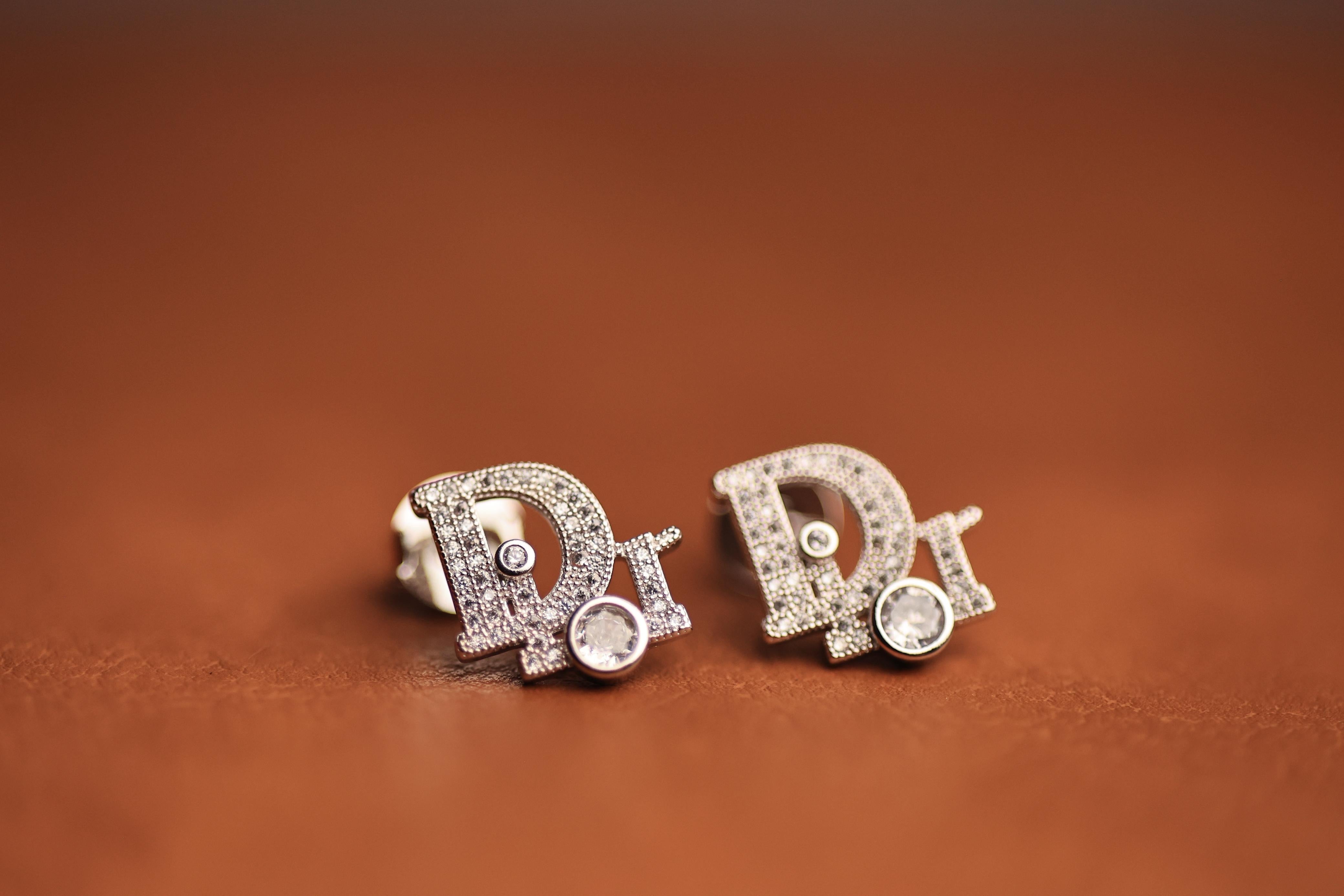 Brinco Inspiração Cravejado Banho Ródio