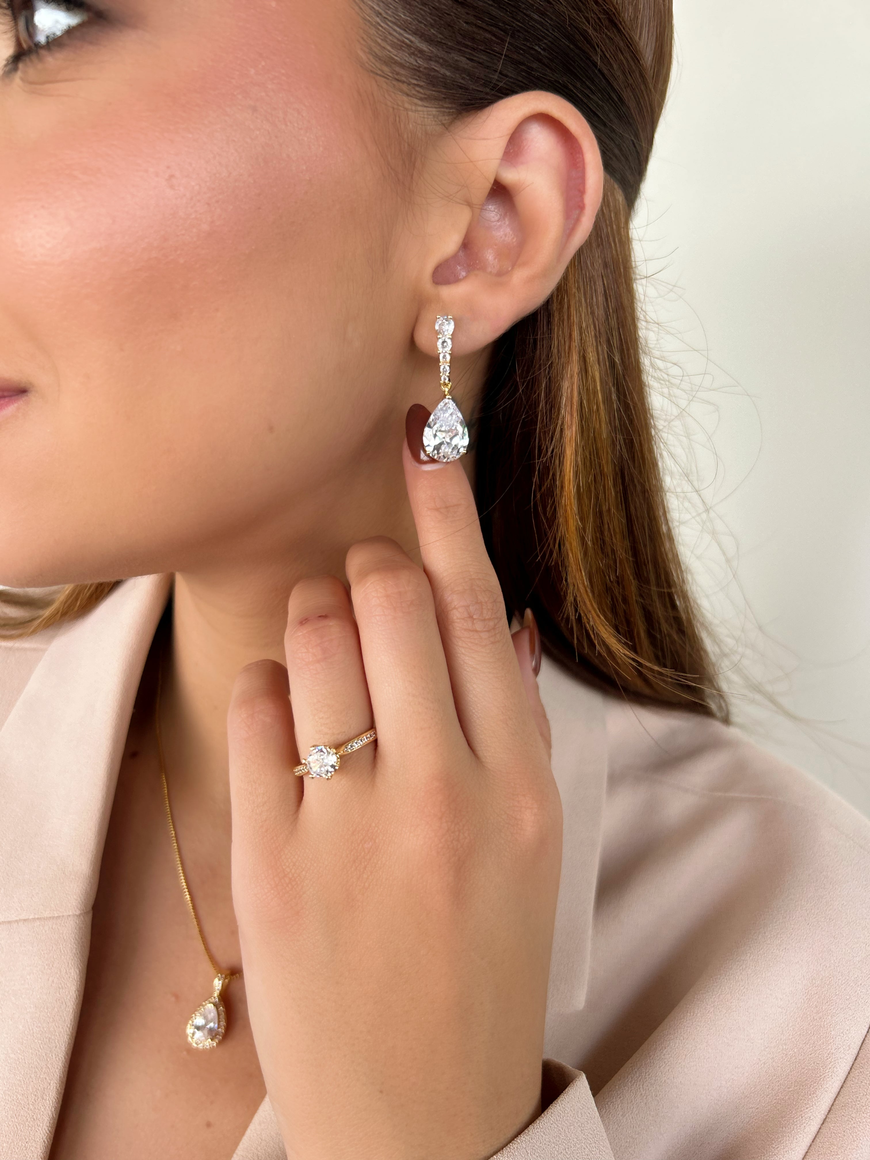 Brinco Pendente Cristal Dourado