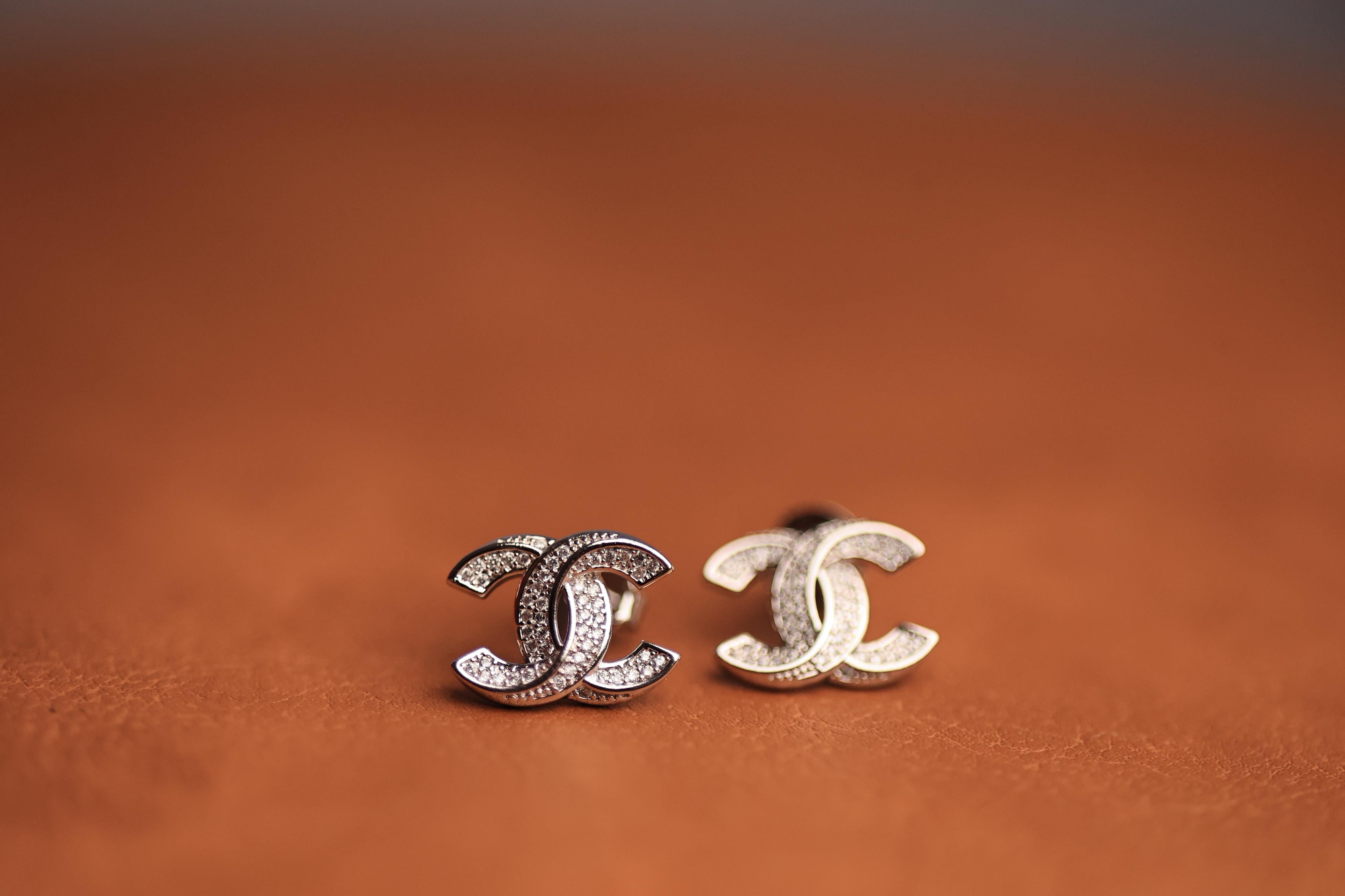 Brinco Inspiração Cravejado Banho Ródio